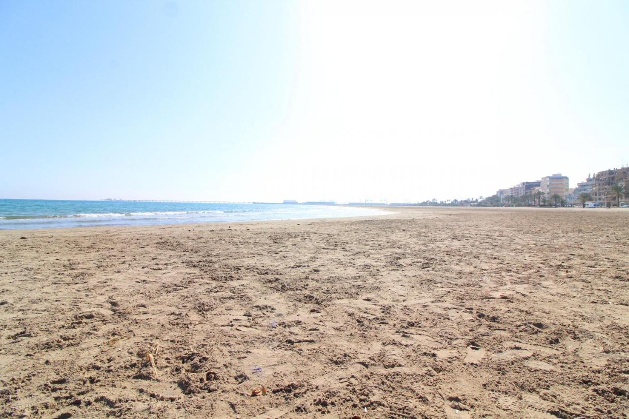 Global Properties, Estudio Para Parejas En La Playa Del Sagunto Eksteriør bilde
